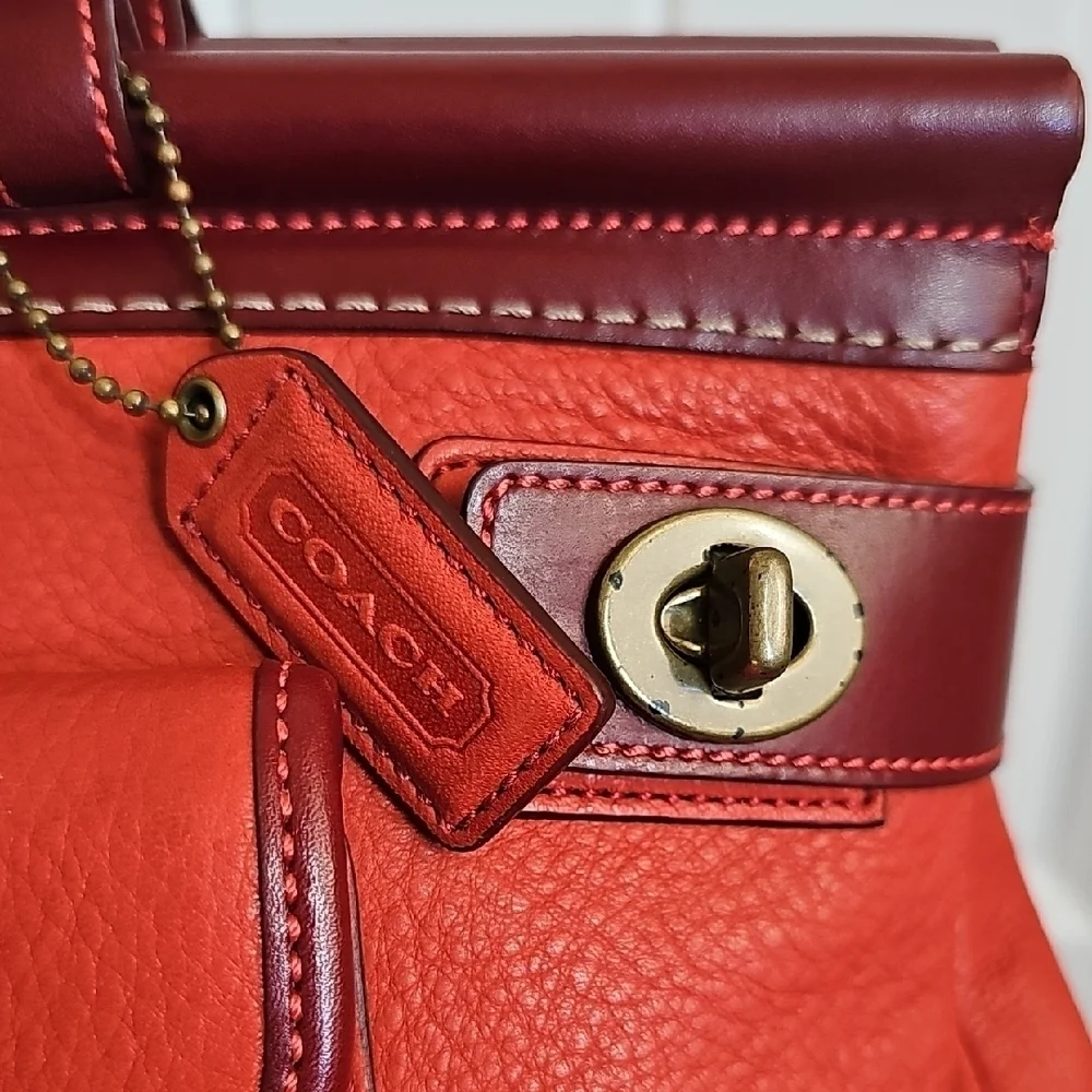 Coach Vintage Rare 2004 Soho Dowel Top Leather Satchel Limited Edition